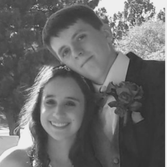 Meet your Posher, Vanessa - Picture 2 of 3